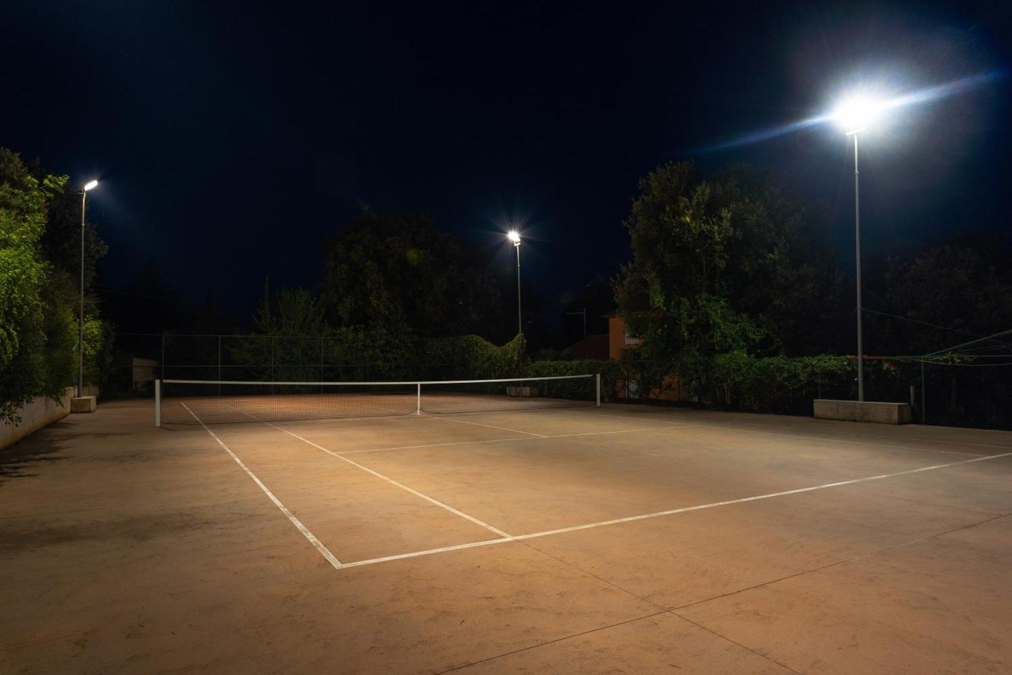 Guesthouse "Barboska" - Big Outdoor Swimming Pool & Private Tennis Court 보드냔 외부 사진